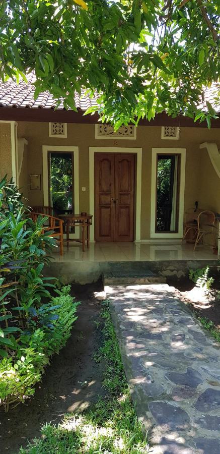 Mango Tree Inn Pemuteran Exterior foto